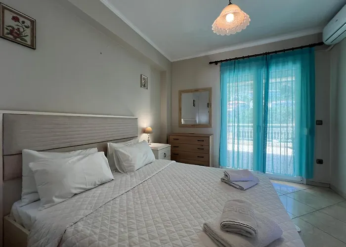 Katerina Seaview Chrysi Ammoudia